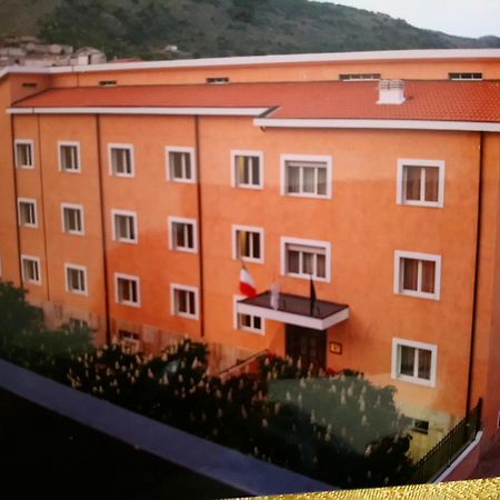 Casapaceebene Hotel San Giovanni Rotondo Buitenkant foto