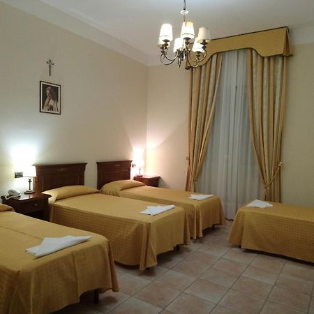 Casapaceebene Hotel San Giovanni Rotondo Buitenkant foto