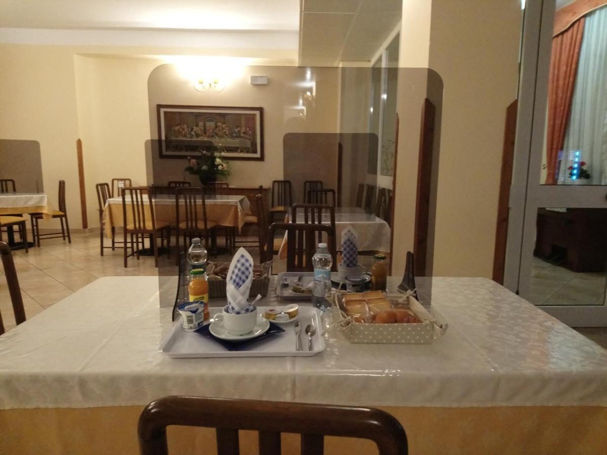 Casapaceebene Hotel San Giovanni Rotondo Buitenkant foto