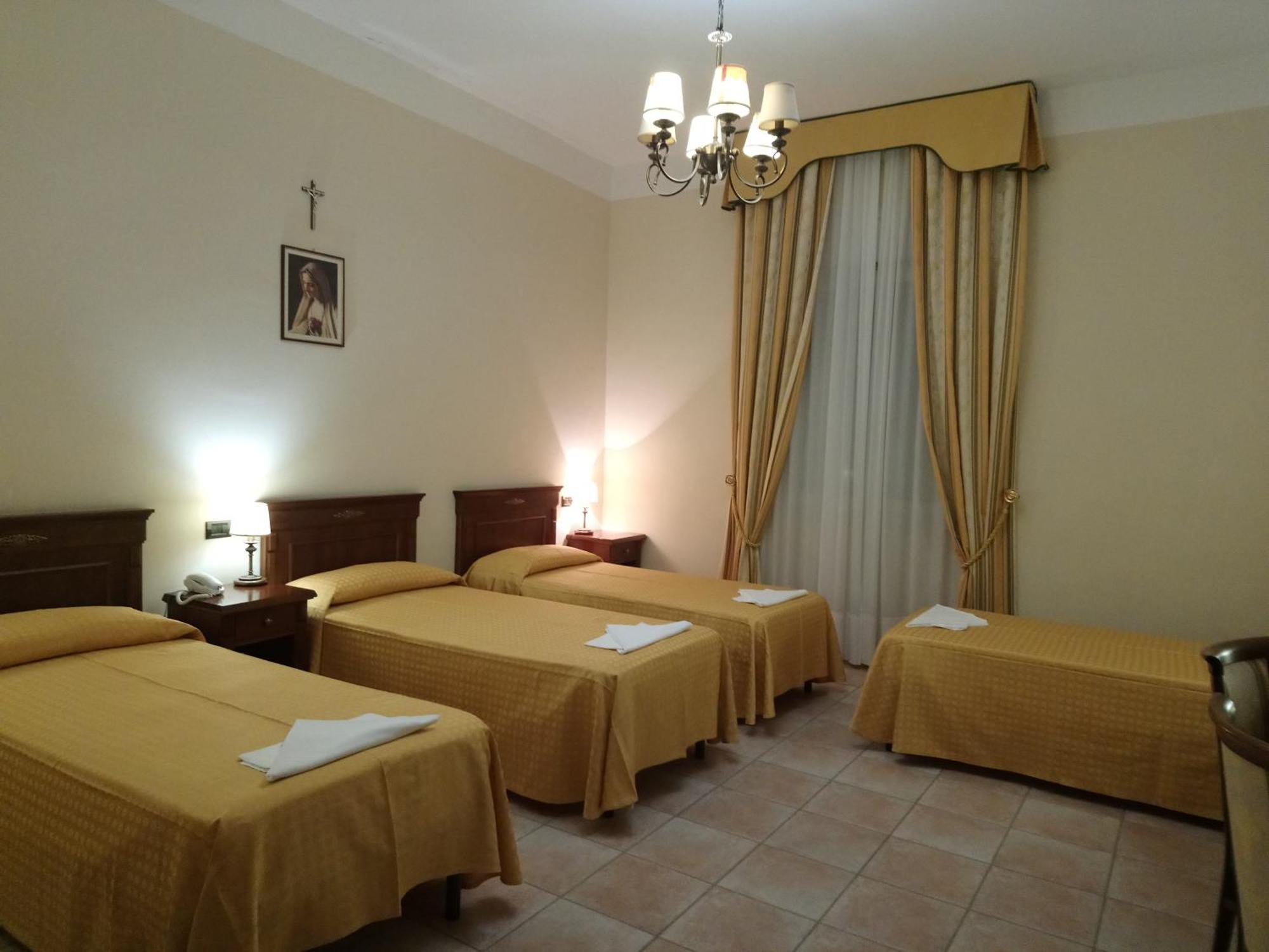 Casapaceebene Hotel San Giovanni Rotondo Buitenkant foto