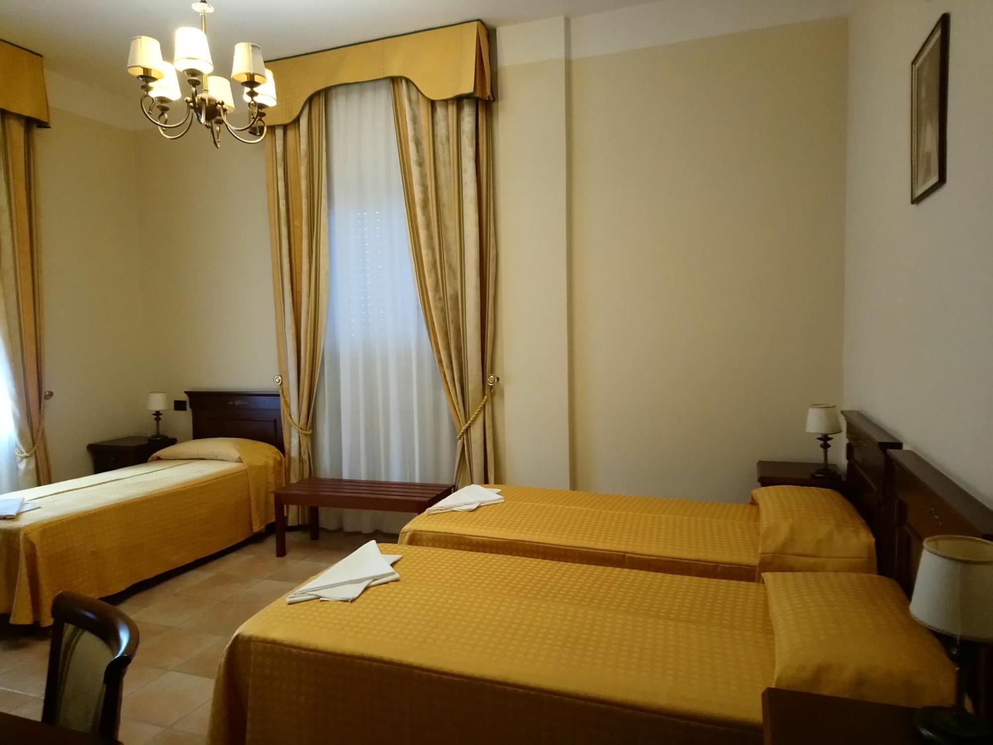 Casapaceebene Hotel San Giovanni Rotondo Buitenkant foto