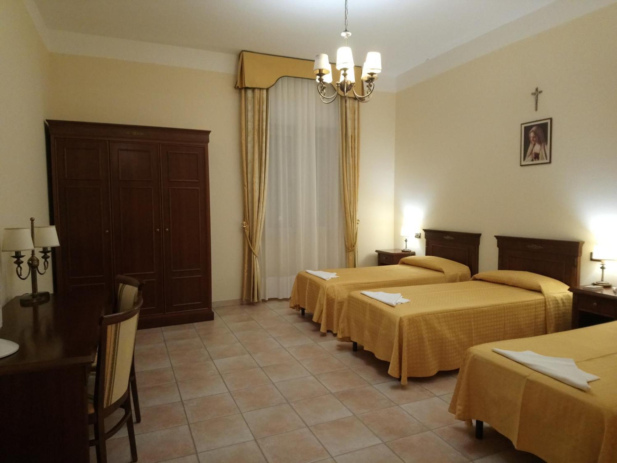 Casapaceebene Hotel San Giovanni Rotondo Buitenkant foto