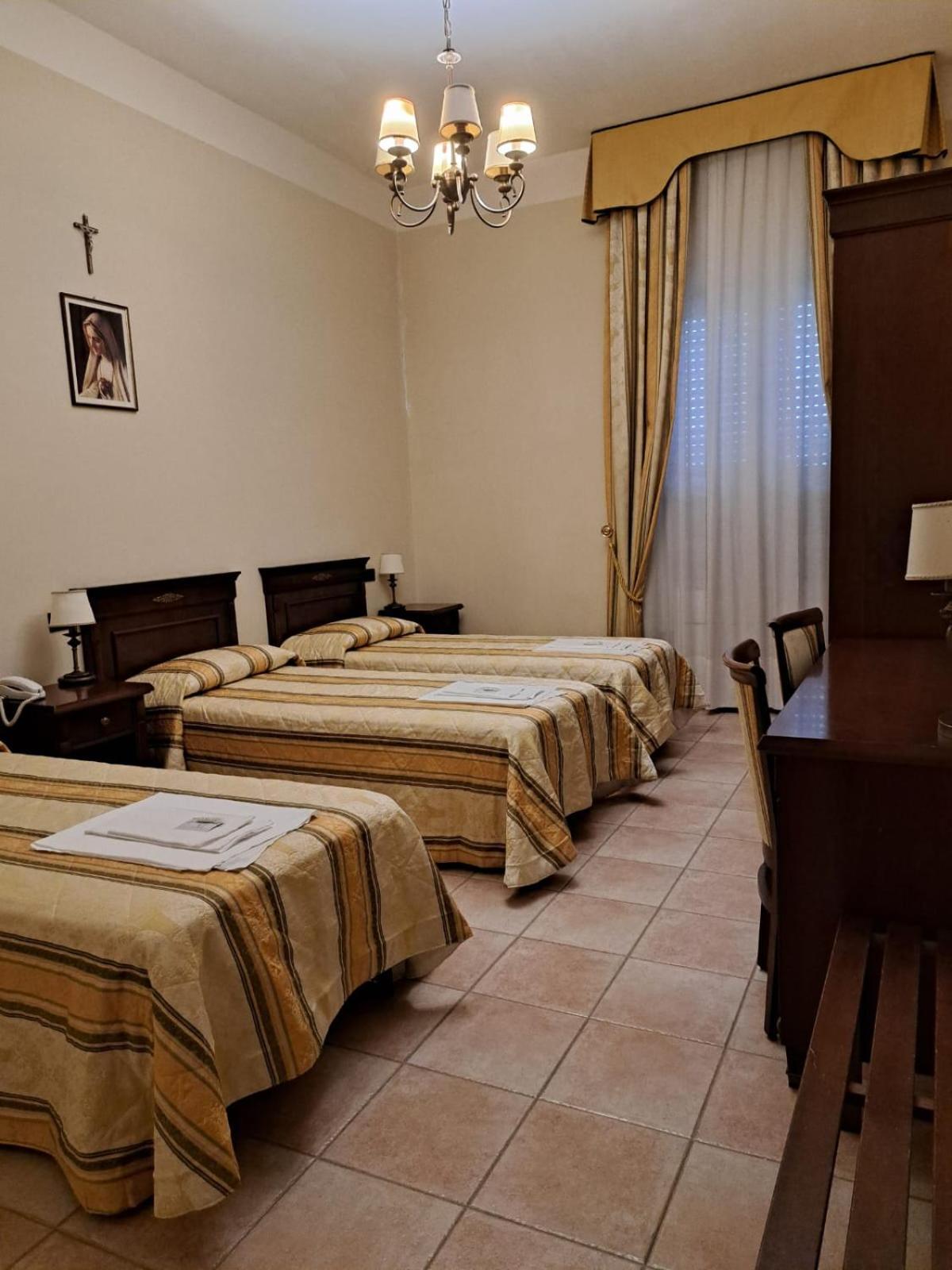 Casapaceebene Hotel San Giovanni Rotondo Buitenkant foto